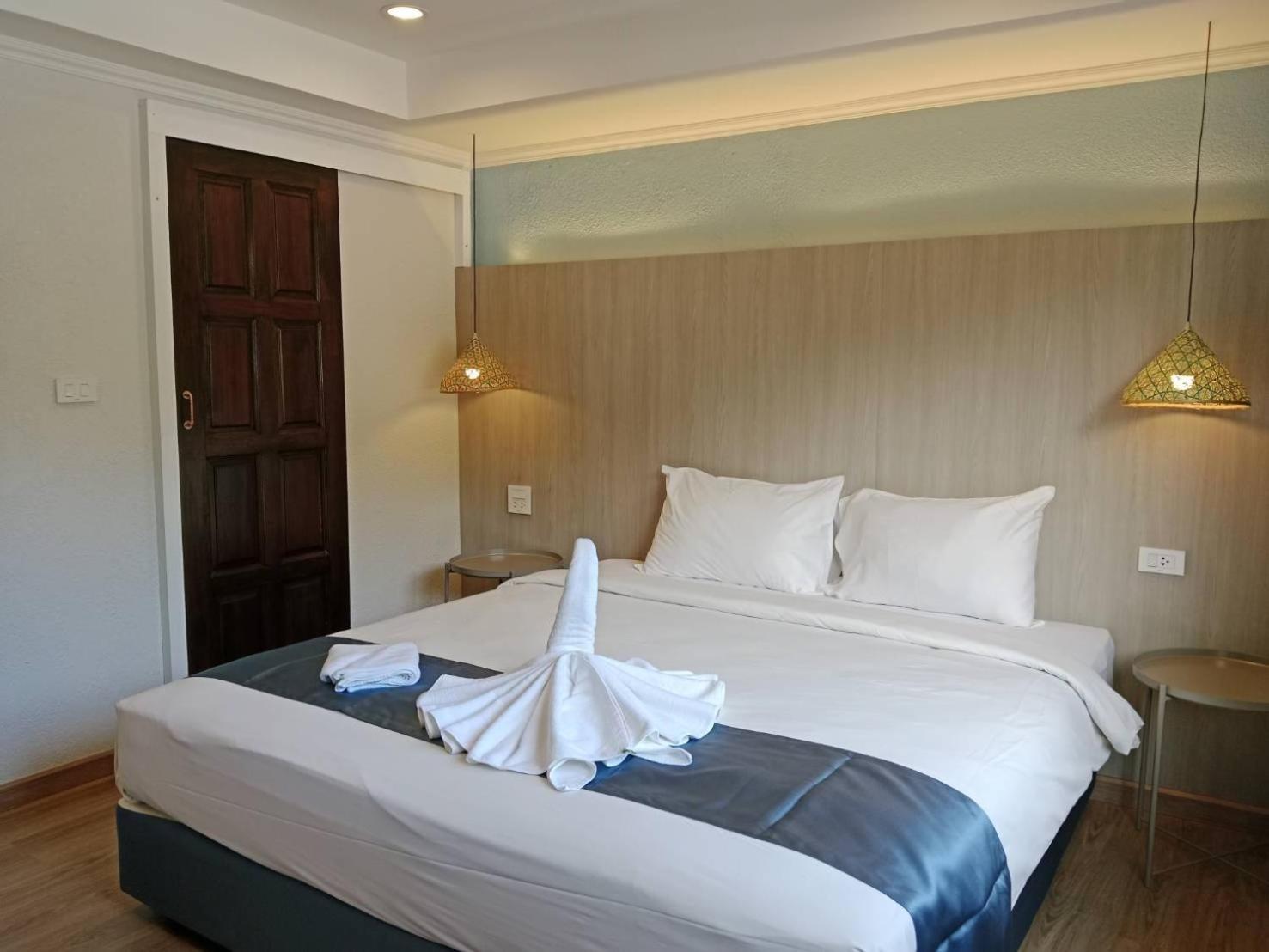 Eastique Hotel Koh Chang Trat Esterno foto