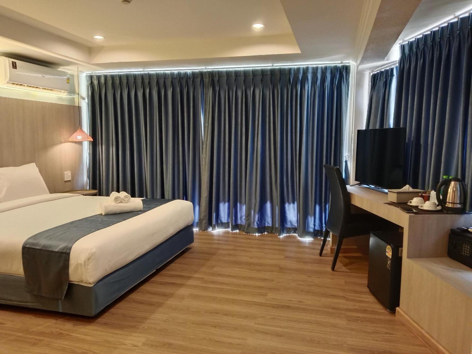 Eastique Hotel Koh Chang Trat Esterno foto